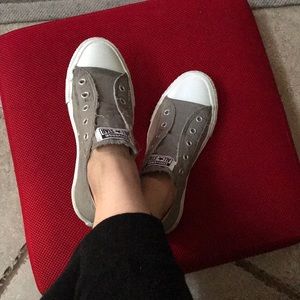 Converse Chuck Taylor Slip Canvas Sneaker size 2.5